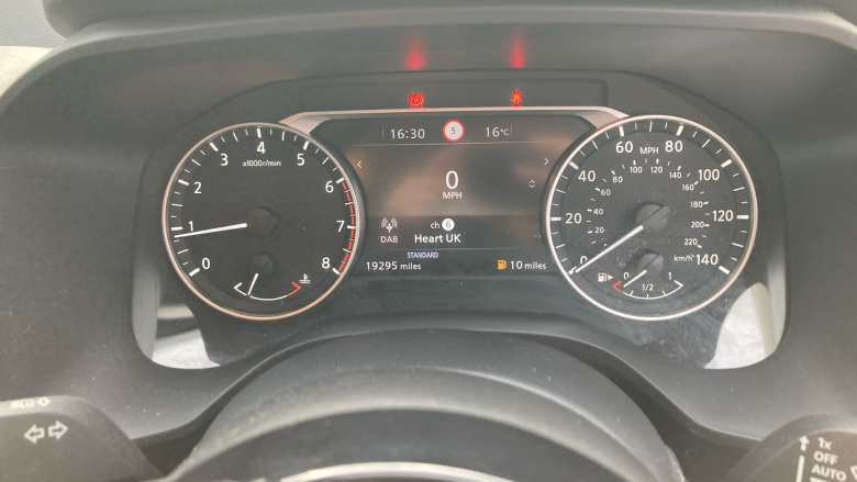 Nissan Qashqai 1.3 DiG-T MH Acenta Premium 5dr Petrol Hatchback